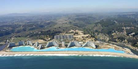В Чили построен самый большой бассейн