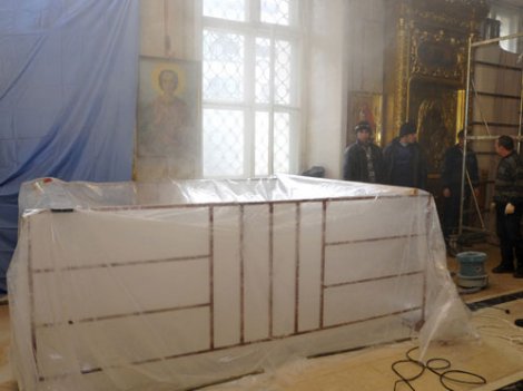 Церковь экономит на похоронах своего патриарха