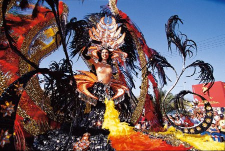 Карнавал на Тенерифе – почти как в Рио