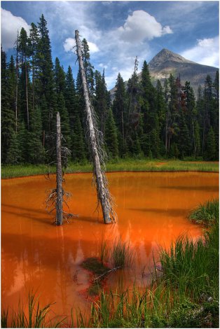 Оранжевое озеро